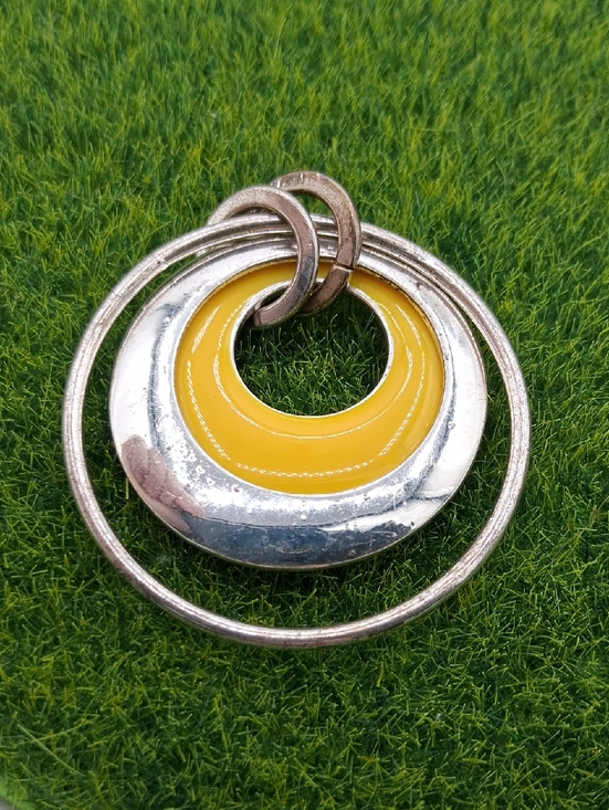 Jewelry - Yellow and Silver Circular Pendant Necklace - Women Jewelry P501